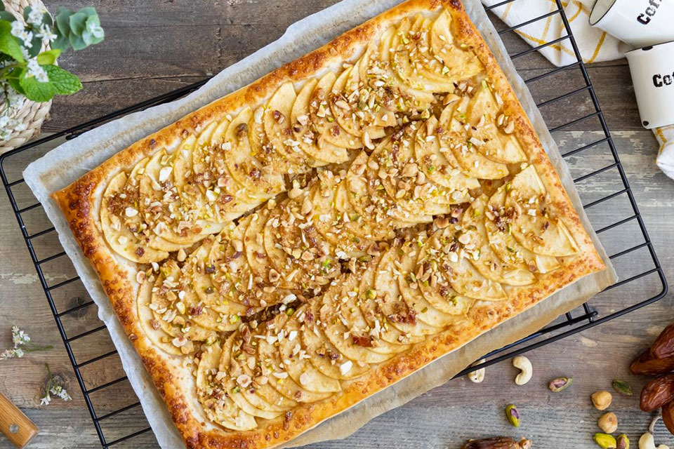 Tarta de manzana con frutos secos