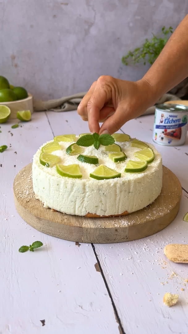 Tarta de queso, lima y coco