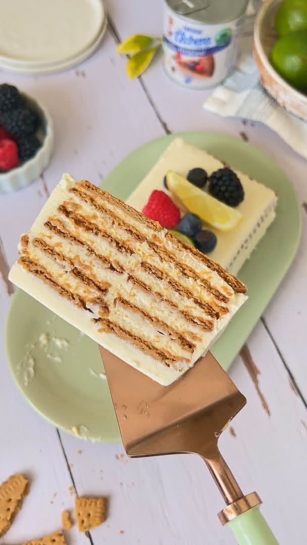 Tarta de galletas con leche condensada y lima limón 