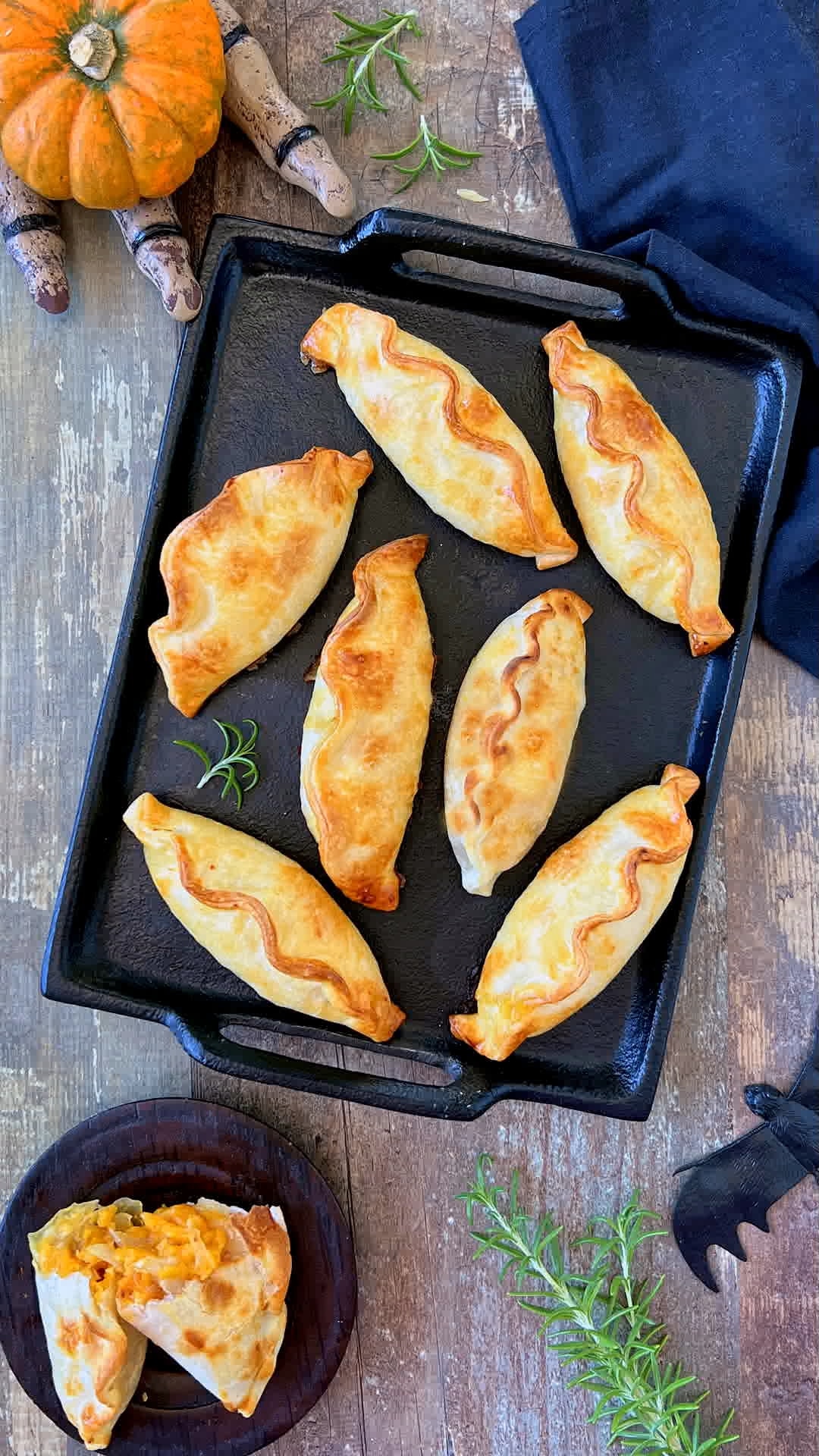 Empanadas de calabaza, cebolla y queso