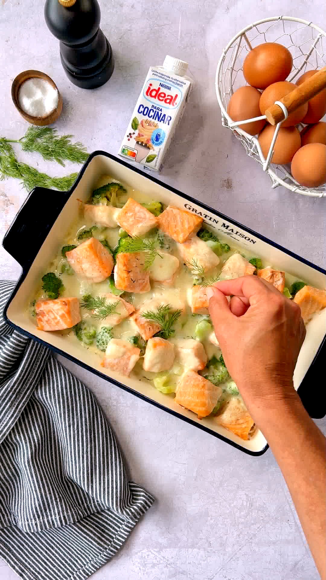 Brócoli y salmón al horno